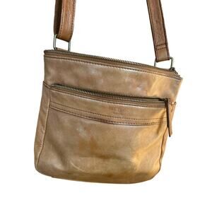 Margot leather crossbody small bag, adjustable strap. Tan color
